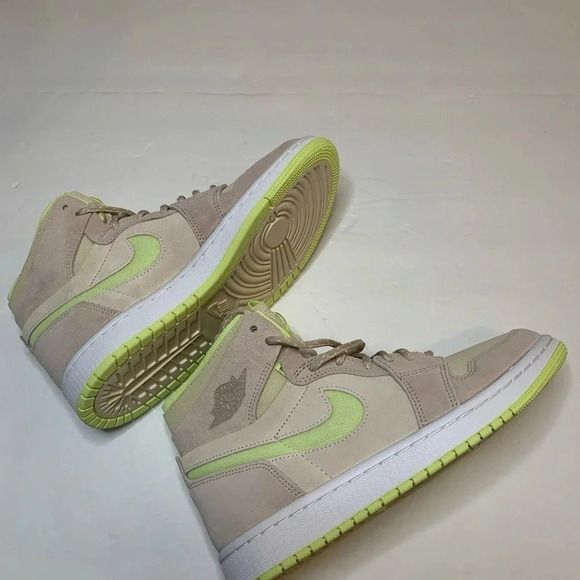 Women's Nike Jordan 1 Zoom Lemon Twist CT0979 200 Pearl White Fossil New - Picture 4 of 9